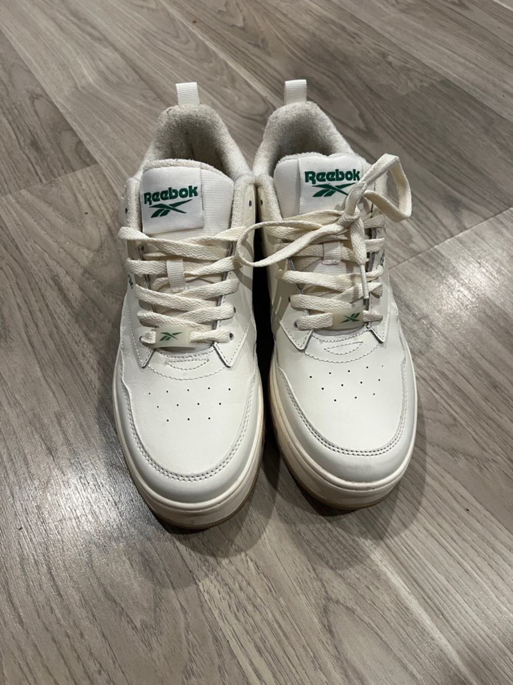 Reebok Sneakers